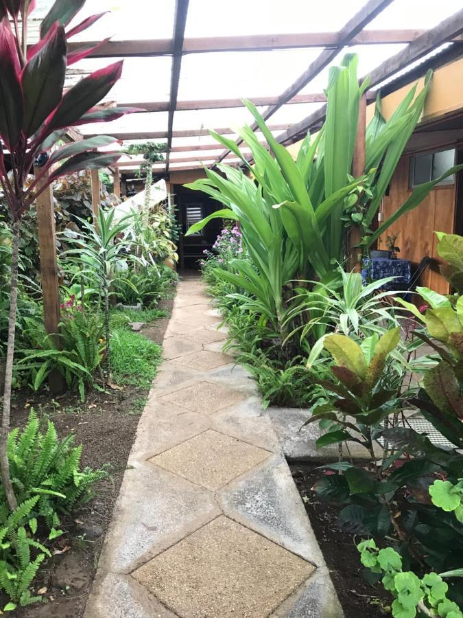 Hostal Vaihere Hanga Roa Esterno foto
